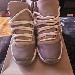 BIG KIDS SIZE 6 COOL GREY RETRO 11