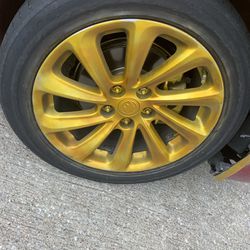 Stock gold Buick LaCrosse Tires And Rims 