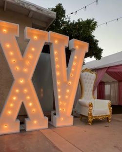 Marquee letters