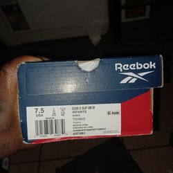 TODDLER REEBOK SNEAKERS 