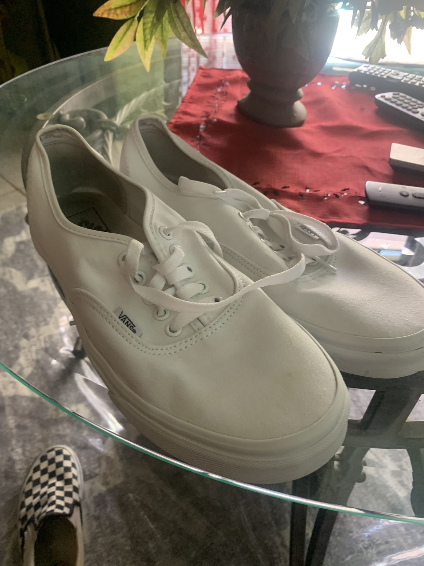 Like New Men’s White Vans Size 10