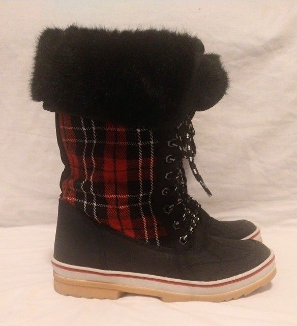 Women's Winter Boots (Size 10)
