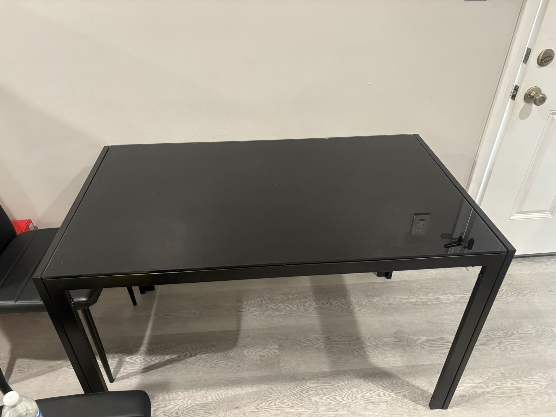 Black Glossy Dinner Table