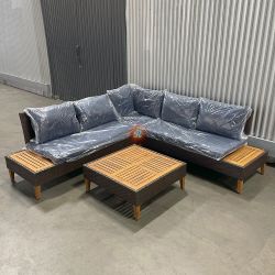 Outdoor Patio Furniture Set With Acacia Wood Side Table