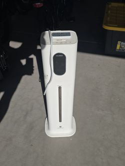 Humidifier with remote
