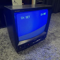Emerson 19” CRT TV w/ Built-In VHS Player Vintage Retro Gaming TV