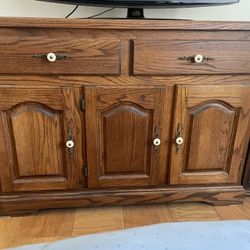Dresser / Cabinet