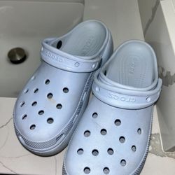 Crocs For Woman Size 8