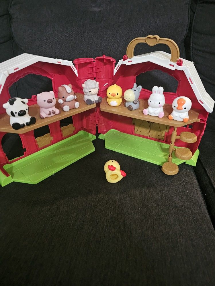 New BARN WITH FINGER PUPPETS