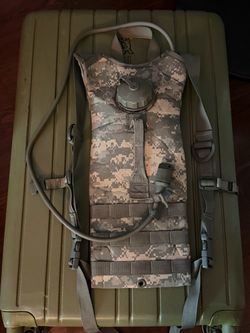 Military Hydration Carrier