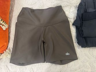 Alo 5” Airlift Energy Short