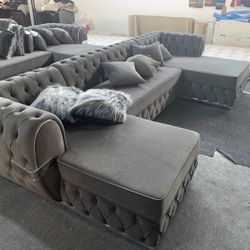 !brand New. Double Chaise Sectional Velvet.