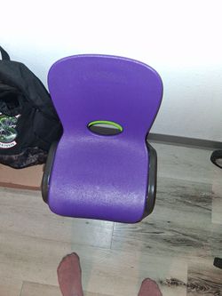 Toddler chairs $10