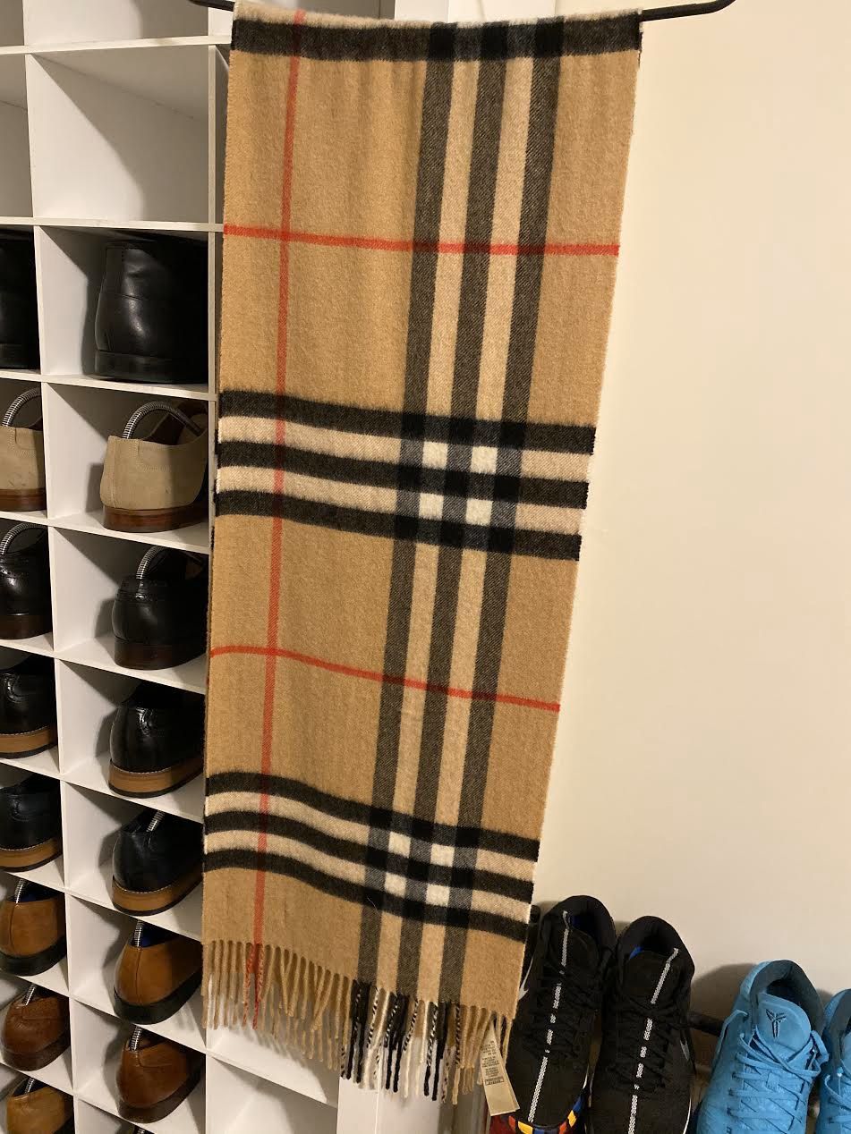 Brand new Burberry scarf SALE ASAP
