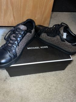 I sell my michael kors shoes a little I wear size 10.00 for men for Sale in San Jose CA OfferUp