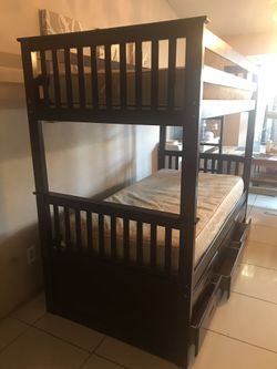 Twin bunk beds strong clean no stains and beautiful