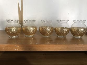 Flower arrangement vases