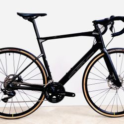 56cm Large 2021 BMC Roadmachine FOUR Carbon Endurance Road Bike – Shimano 105 – Disc Brakes  Premium full-carbon endurance road bike 