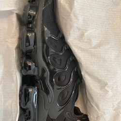 Vapor Max Plus Triple Black