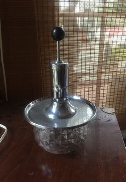 glass liquor pump