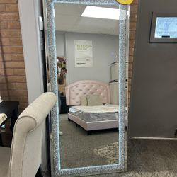 FULL BODY LED MIRROR