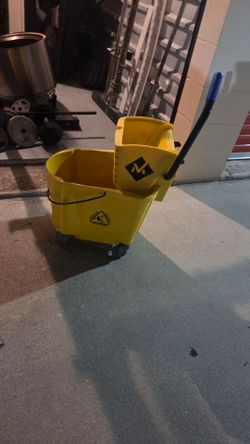 Mob bucket