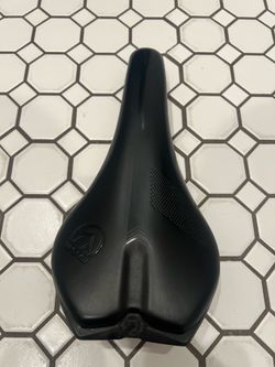 Shimano Pro Turnix Team Carbon Saddle