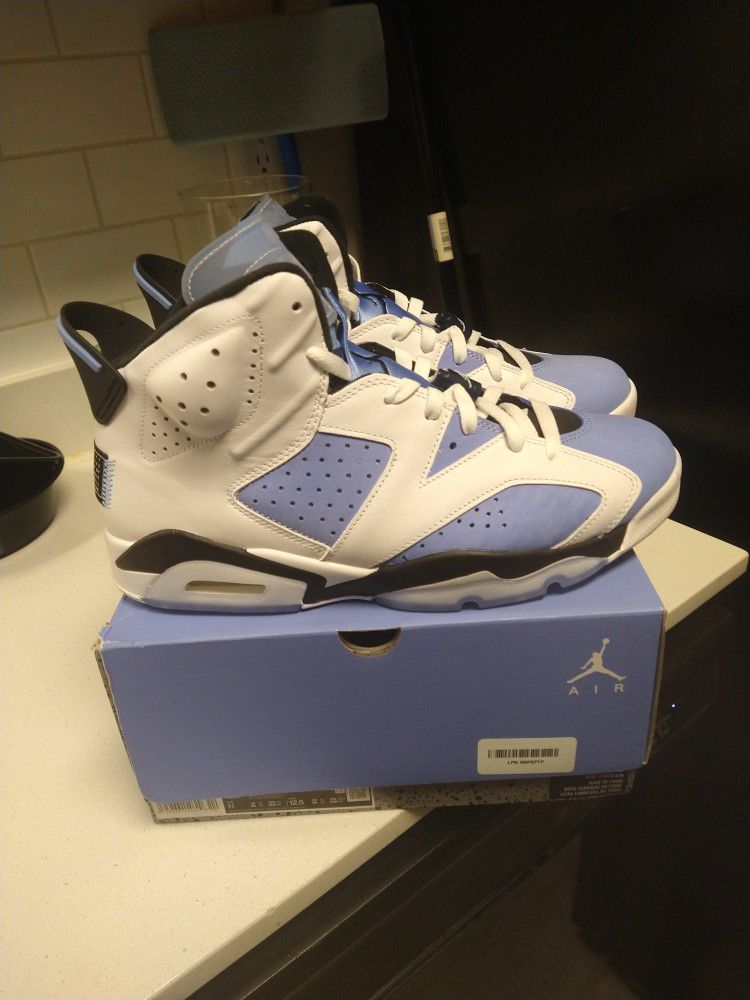 $220  Local pickup size 11 only. Air Jordan 6 UNC With Original Box . Only Worn Twice  Excellent   No Trades 