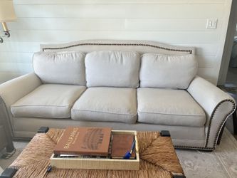 Cream Linen Camelback Sofa w/ Nailhead Trim – 87"
