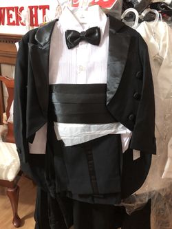 Boy Suit , Turxedo. Cole Brand