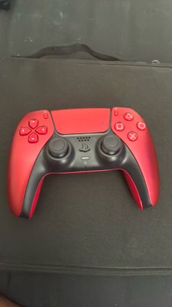 PS5 controllers