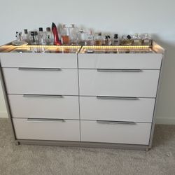 High Gloss Dresser Set, 3 Piece Bedroom Furniture Set, 8 Drawer Dresser with LED Light & 2 Nightstan