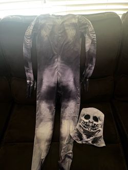 Costume