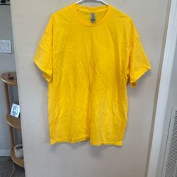 Gildan Heavy Cotton Men’s Unisex Extra Large XL Yellow Shirt 