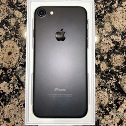 iPhone 7 - 32GB - Black (Unlocked)