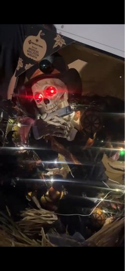 Halloween musical skeleton