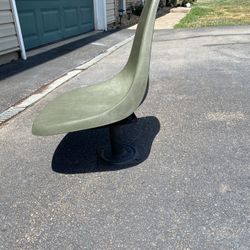 Boat Seat With Swivel Base And Pedastal