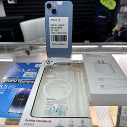 IPHONE 14 completely unlocked light blue  ( use it worldwide) $380