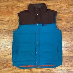 Patagonia Men’s large Down Vest