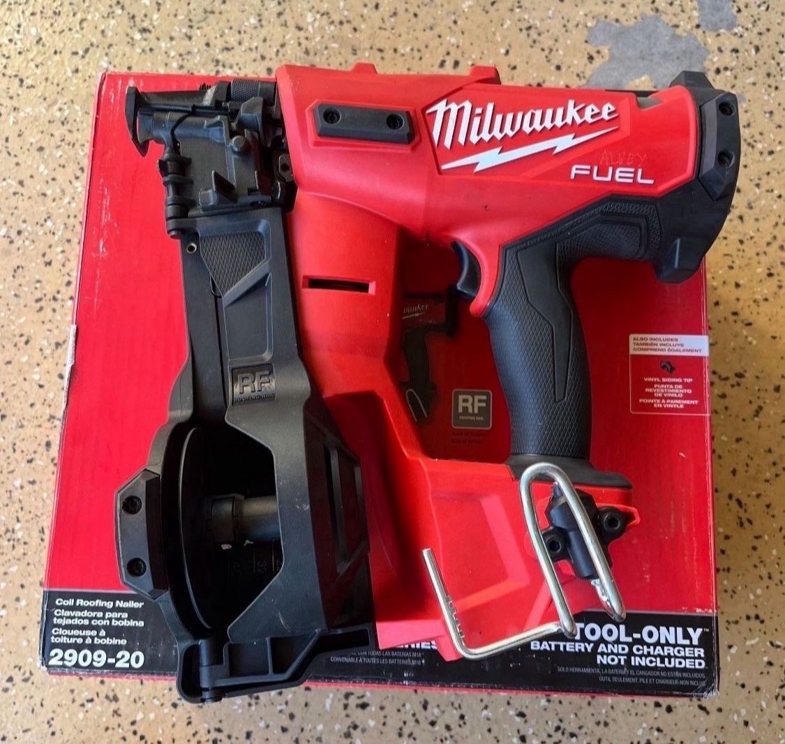 Milwaukee M18 FUEL 18-Volt Lithium-Ion Brushless Cordless Coil Roofing Nailer (Tool Only)