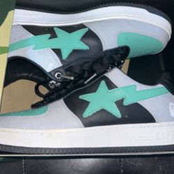 Bapestas Wmns Size 12 Men’s 10.5 