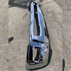 Dodge Ram 2500 / 3500 / 4500 / 5500 Front Bumper OEM 2010 2011 2012 2013 2014 2015 2016 2017 2018 (fog light holes)