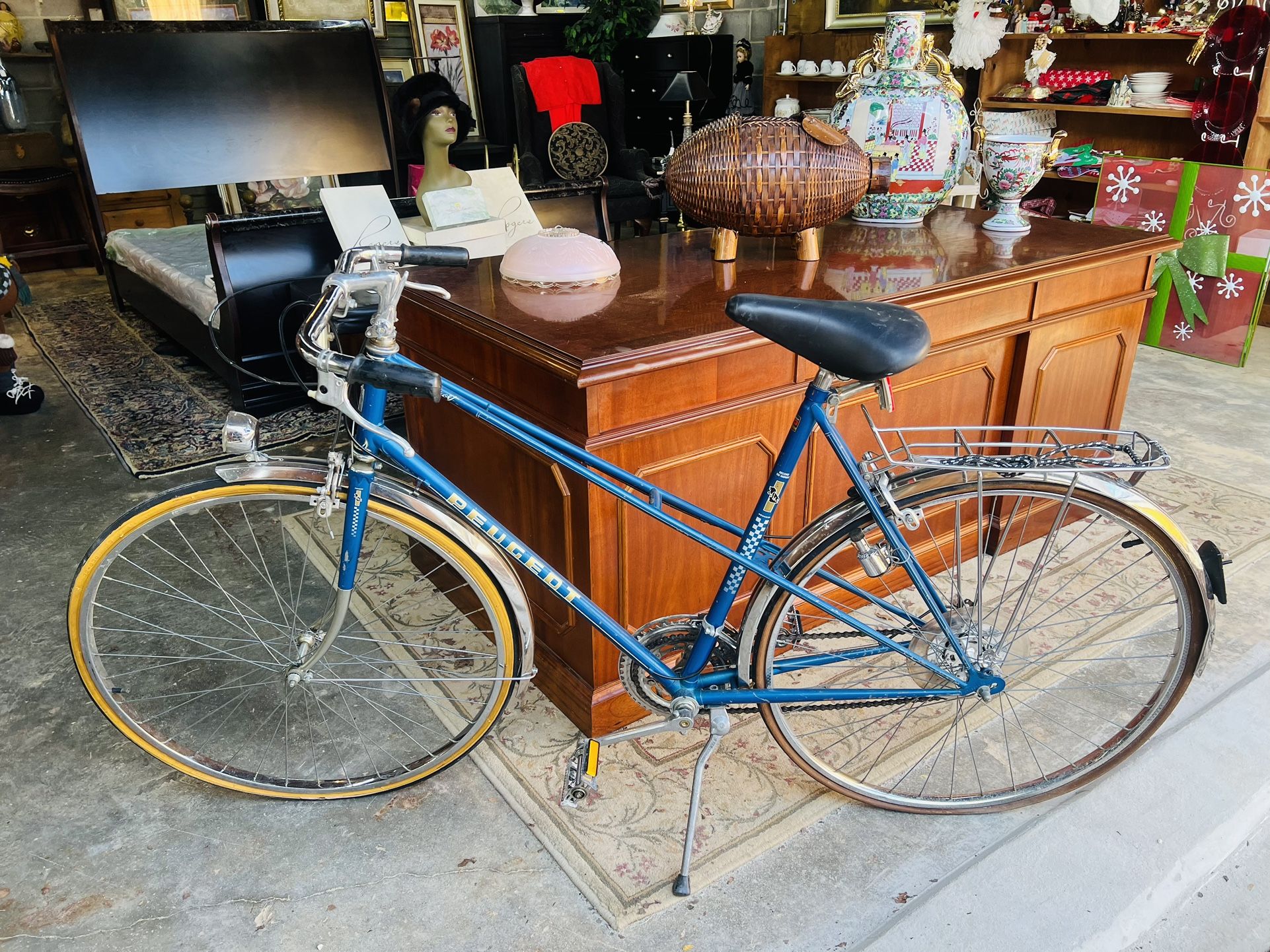 Vintage Peugeot Mixte Bike