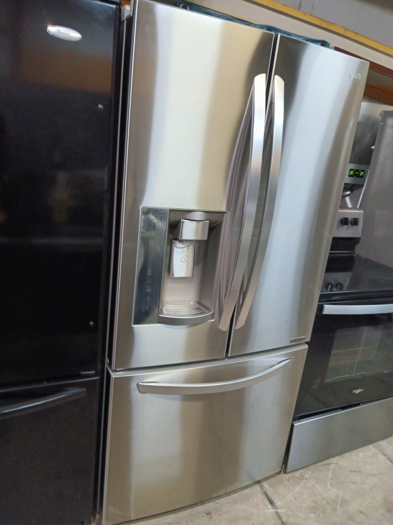 33w Refrigerator French Door Stainless Steel Everything Works Good 👍