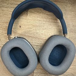 AirPods Max Blue With Headphone Stand