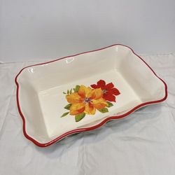 The Pioneer Woman Casserole Baking Dish Poinsettia Pattern Ruffled Edges 12x8x3