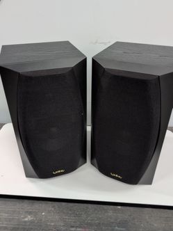 Infinity Extra One bookshelf speakers
