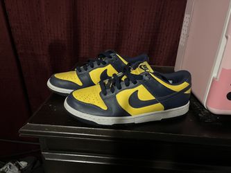 Nike Dunks 