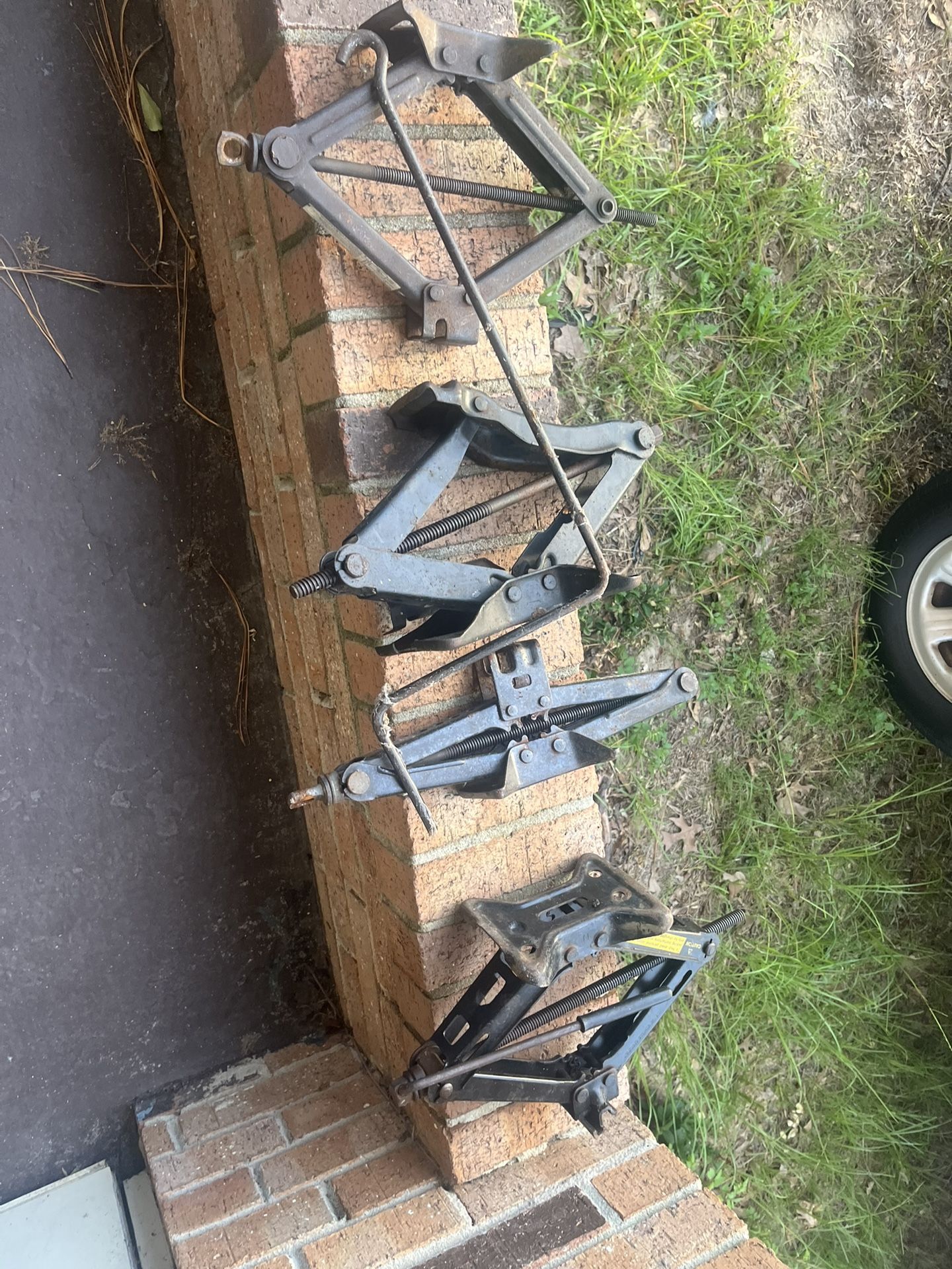Cheap Jacks For Dale