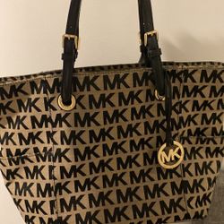Michael kors authentic Logo Bag